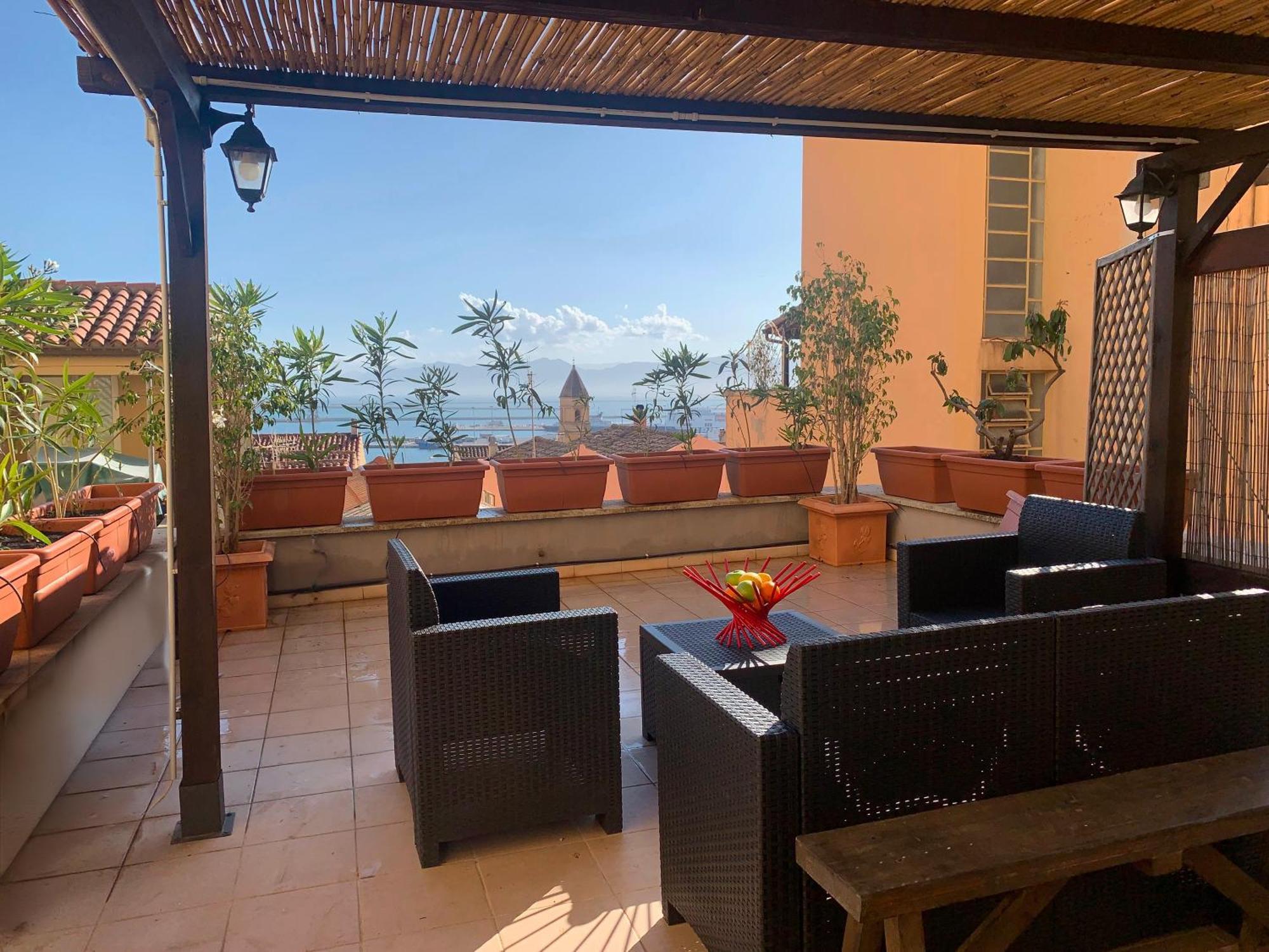 Oasi Urbana Con Terrazza E Vista Apartment Cagliari Exterior photo